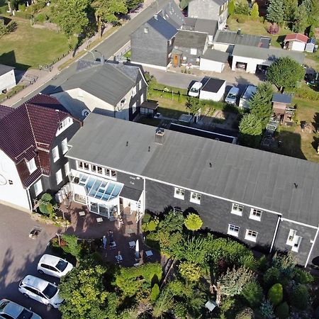 Landhaus Edelweiss Bed&Breakfast - Adults Only ノイシュタット・アム・レンシュタイク エクステリア 写真