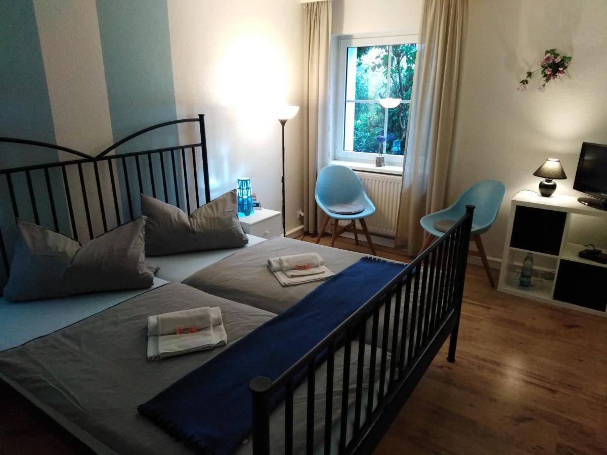 Landhaus Edelweiss Bed&Breakfast - Adults Only ノイシュタット・アム・レンシュタイク エクステリア 写真