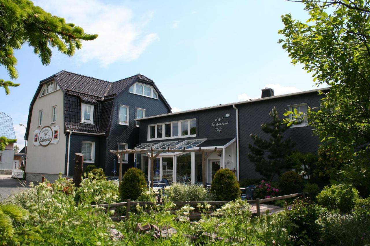 Landhaus Edelweiss Bed&Breakfast - Adults Only ノイシュタット・アム・レンシュタイク エクステリア 写真