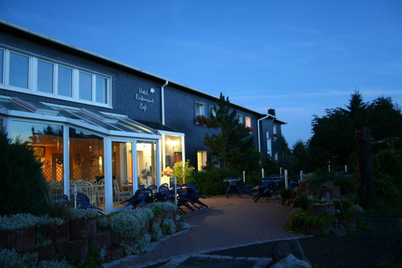 Landhaus Edelweiss Bed&Breakfast - Adults Only ノイシュタット・アム・レンシュタイク エクステリア 写真