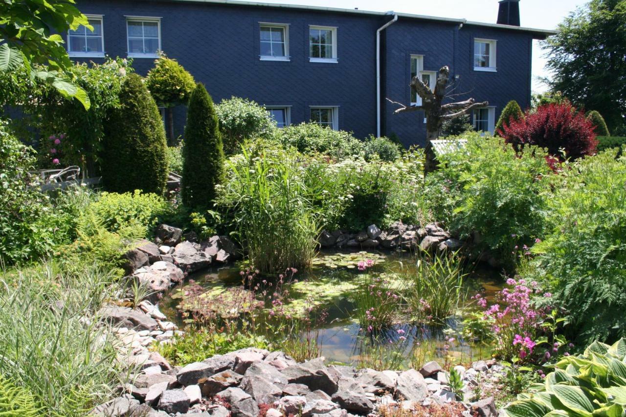 Landhaus Edelweiss Bed&Breakfast - Adults Only ノイシュタット・アム・レンシュタイク エクステリア 写真