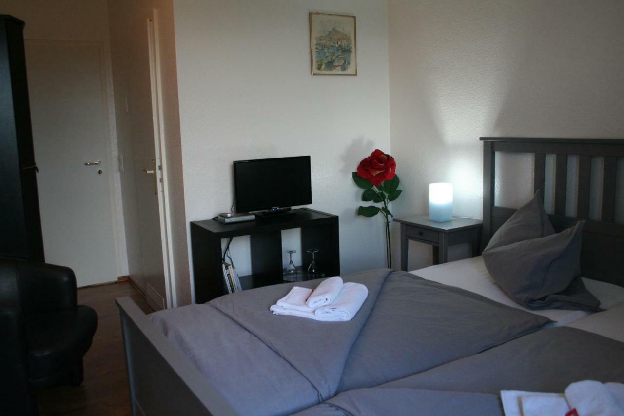 Landhaus Edelweiss Bed&Breakfast - Adults Only ノイシュタット・アム・レンシュタイク エクステリア 写真