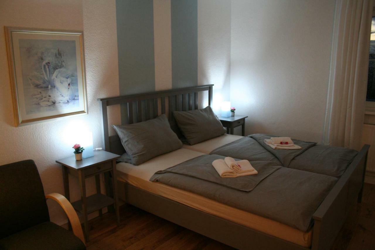 Landhaus Edelweiss Bed&Breakfast - Adults Only ノイシュタット・アム・レンシュタイク エクステリア 写真