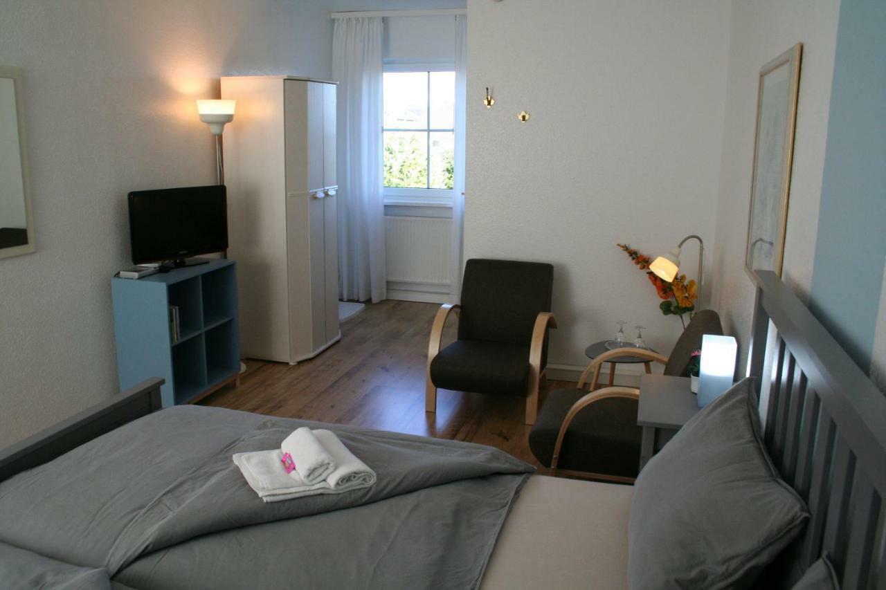 Landhaus Edelweiss Bed&Breakfast - Adults Only ノイシュタット・アム・レンシュタイク エクステリア 写真