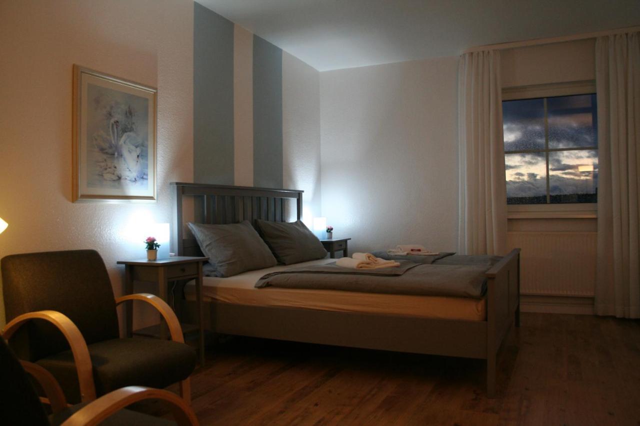 Landhaus Edelweiss Bed&Breakfast - Adults Only ノイシュタット・アム・レンシュタイク エクステリア 写真