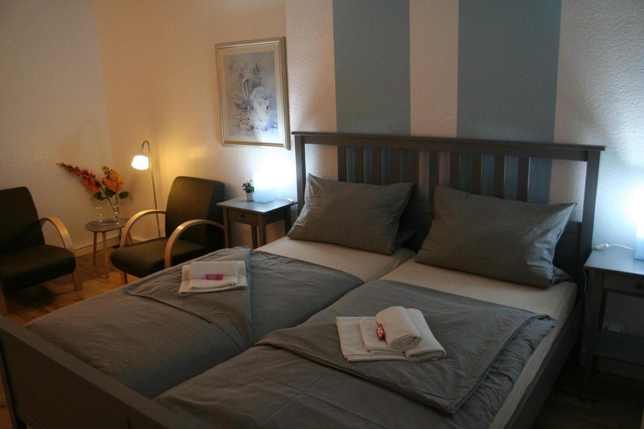 Landhaus Edelweiss Bed&Breakfast - Adults Only ノイシュタット・アム・レンシュタイク エクステリア 写真